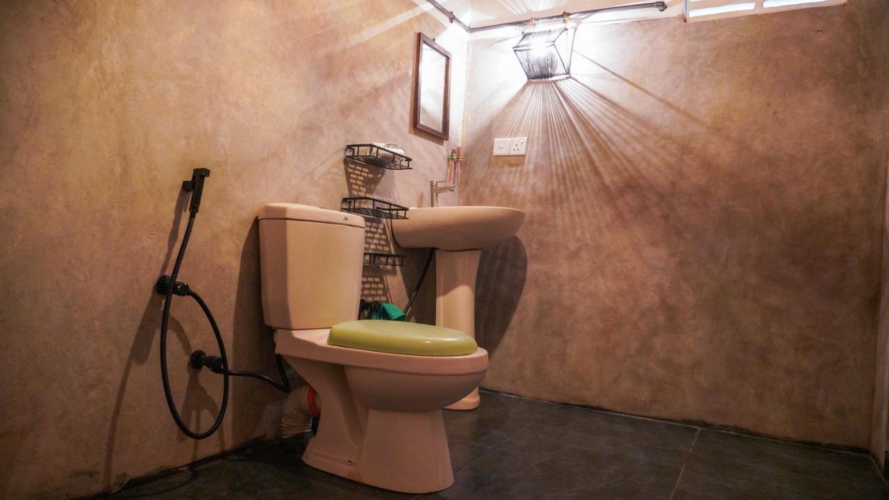 Jayanti'S Hotel Сигирия Екстериор снимка